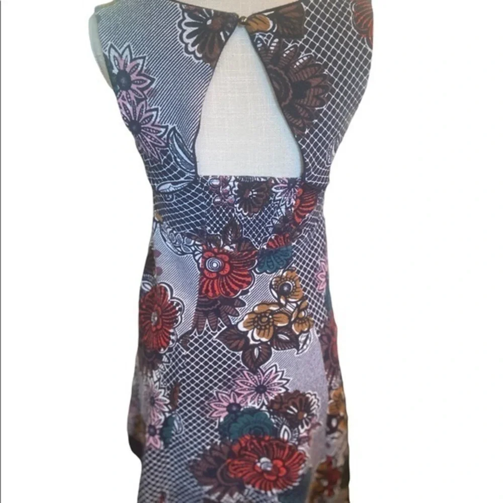 Maeve by Anthropology sleeveless dress‎ size XS floral, skater style skirt